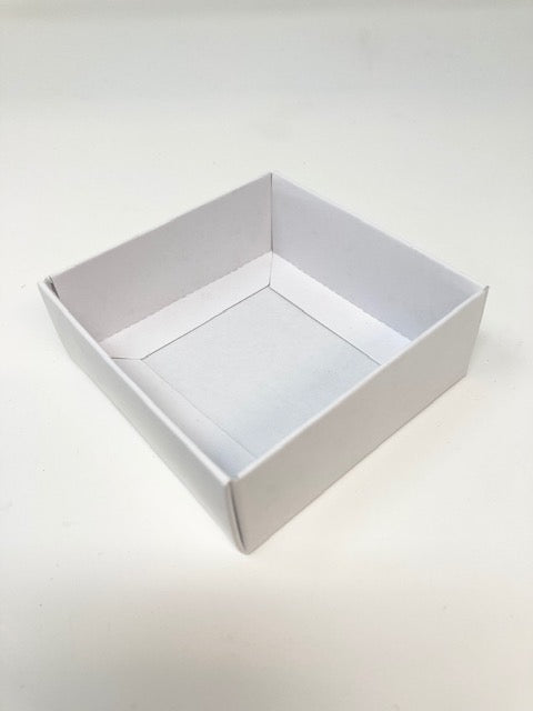 FOLD UP 4 CHOCOLATE BOX BASE - WHITE